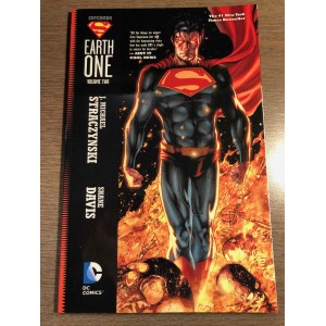 SUPERMAN EARTH ONE TP VOL. 02 - J.M. STRACZYNSKI - DC COMICS