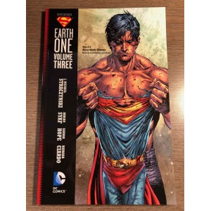 SUPERMAN EARTH ONE TP VOL. 03 - J.M. STRACZYNSKI - DC COMICS